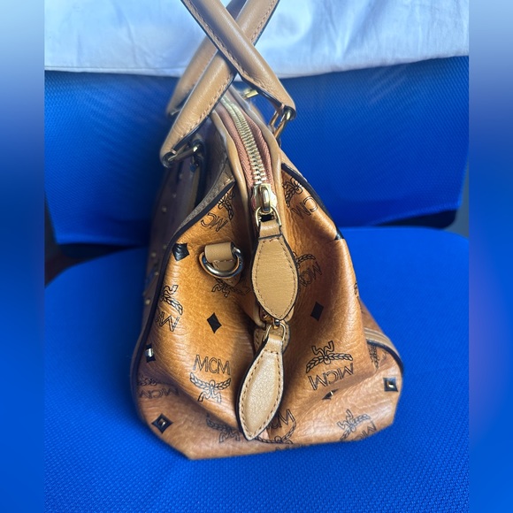 EUC MCM STUDDED SATCHEL HANDBAG - Picture 5 of 7